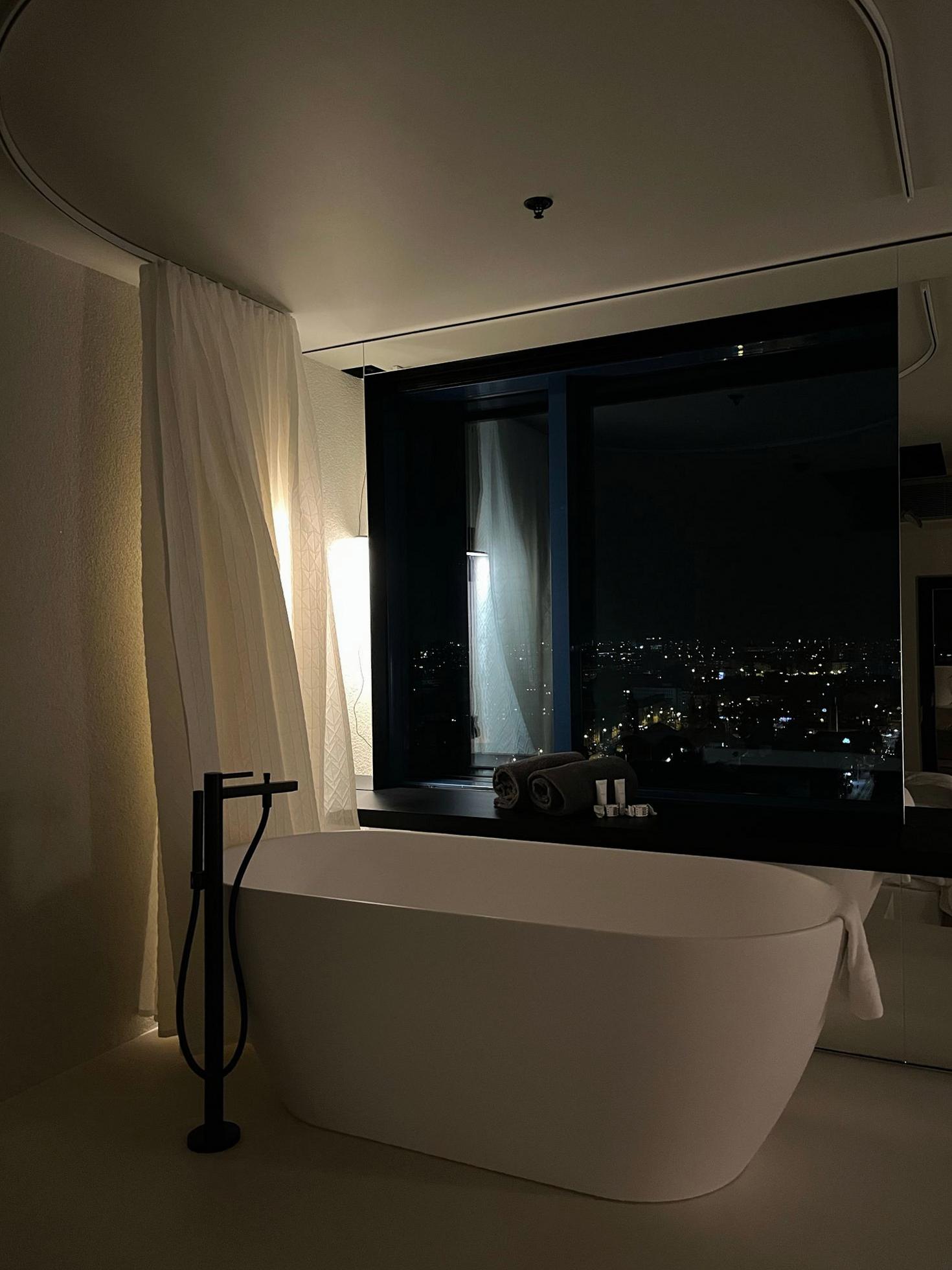 Modern Ensuite Bathroom